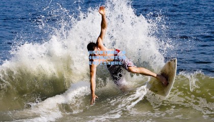 科技之眼下的阴影，纽卡制胜球越位判定引发足球公正性深层辩论