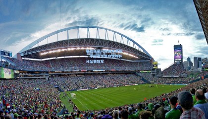 攀岩新星闪耀国际赛场，中国选手勇夺世界杯分站赛冠军